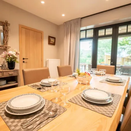 בית נופש Huyze Ter Bercken By Interhome *