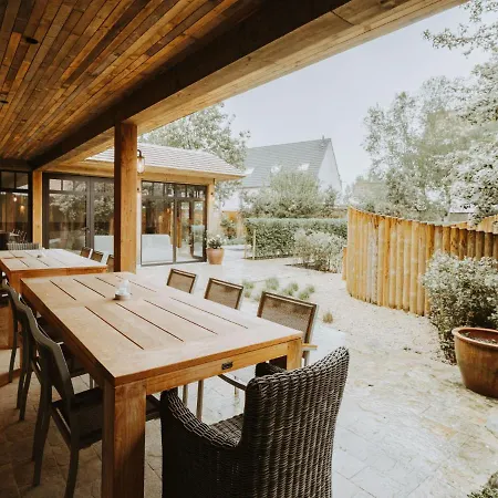 בית נופש Huyze Ter Bercken By Interhome *
