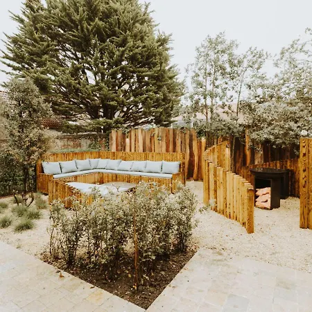 בית נופש Huyze Ter Bercken By Interhome *